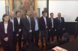 De la Torre: "Buscamos simplificar la vidad de los que invierten y generar tranajo en la Provincia" De la Torre: "Buscamos simplificar la vidad de los que invierten y generar tranajo en la Provincia"