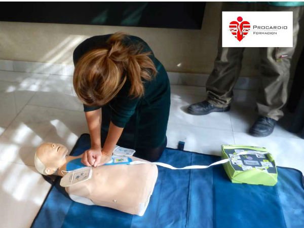 Capacitación sobre RCP en el Centro de Formación Profesional N° 404