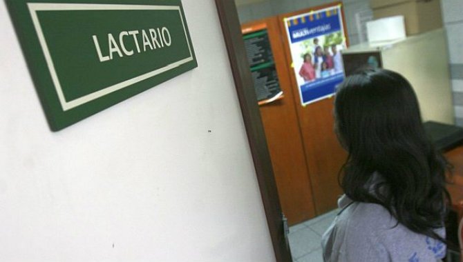 Proponen implementar lactarios en shoppings y centros comerciales
