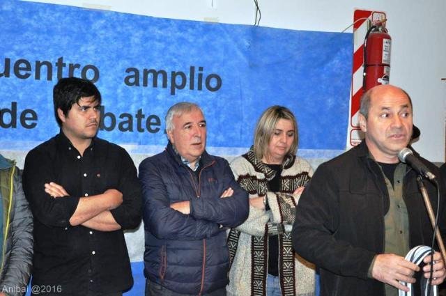 Hay que unir, juntar, debatir para construir una nueva mayoría