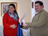 El Municipio entregó un subsidio a la cantante Ana Lía Aloro