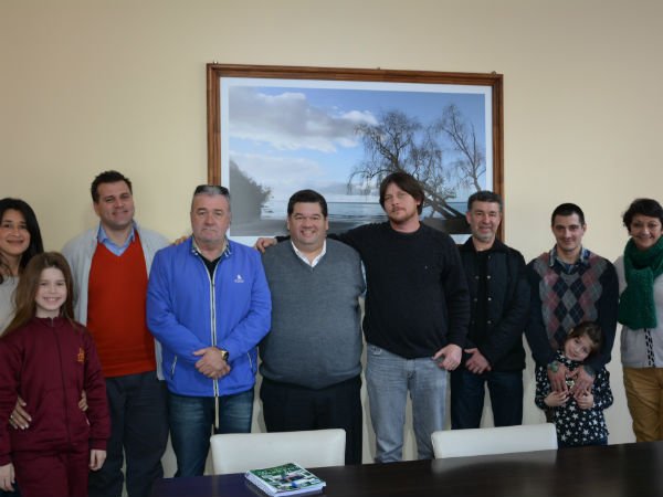 La colectividad Irlandesa que sufrió vandalismo en su sede fue recibido por Nedela La colectividad Irlandesa que sufrió vandalismo en su sede fue recibido por Nedela