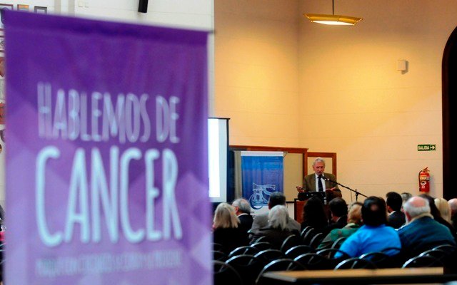 Especialistas debatieron sobre el cáncer en el Anexo del Senado