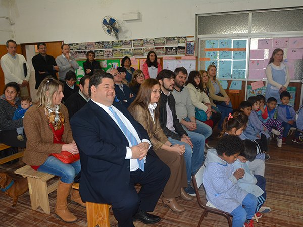 Acto central por el Día del Maestro en el Jardin 902 de Villa Argüello