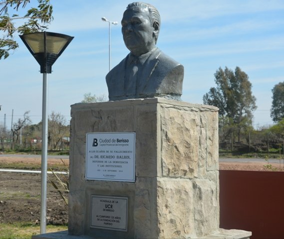 Remodelación de la Plazoleta “Ricardo Balbín” de Berisso