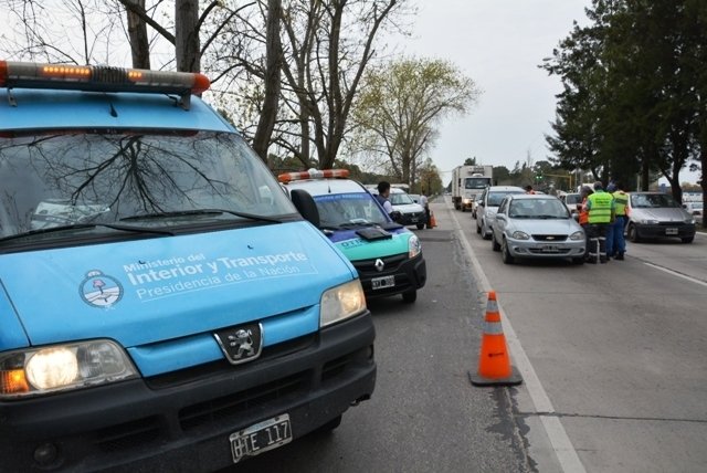Seguridad Vial realizó controles con radares para medir excesos de velocidad sobre la Avenida del Petróleo
