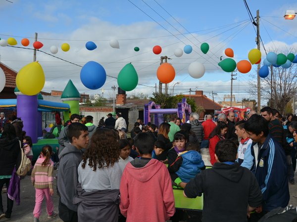Más de 400 chicos festejaron el Día del Niño en La Franja