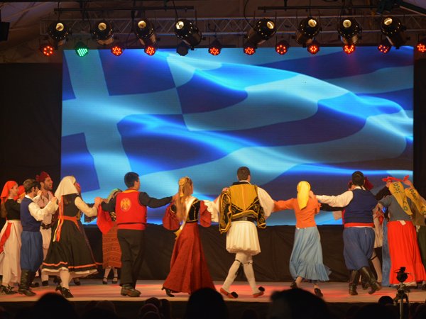 Gran comienzo de festivales en la 39ª Fiesta Provincial del Inmigrante