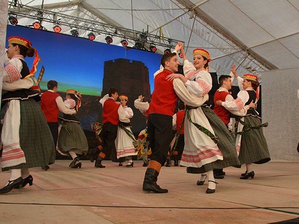 Se cerró el primer fin de semana de festivales de la Fiesta Provincial del Inmigrante