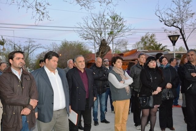 Acto de repudio contra los daños producidos en el monumento a Ricardo Balbín Acto de repudio contra los daños producidos en el monumento a Ricardo Balbín