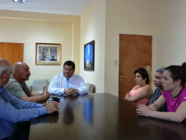 El intendente de Berisso recibió a judocas que competirán en Mar del Plata