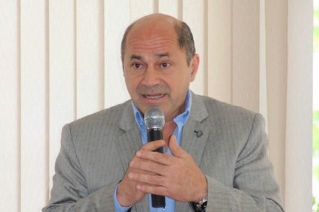 Secco contra Randazzo: “Se guardó un año y ahora vuelve como Papá Noel”