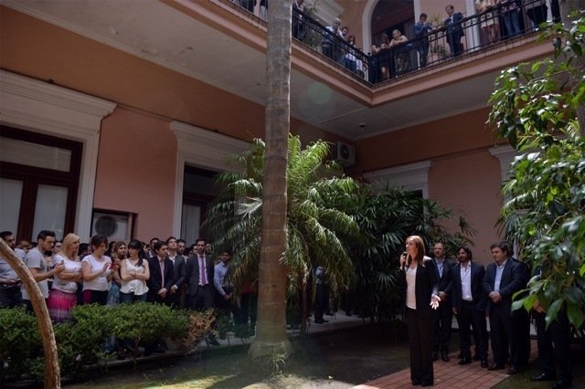 Vidal saludó a los empleados de Casa de Gobierno por las fiestas de Fin de Año