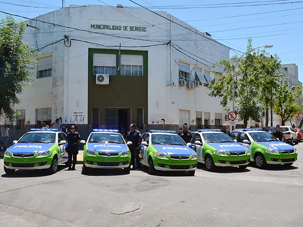 Cinco patrulleros nuevos para pasear las calles de Berisso otorgado con Fondos de Provincia