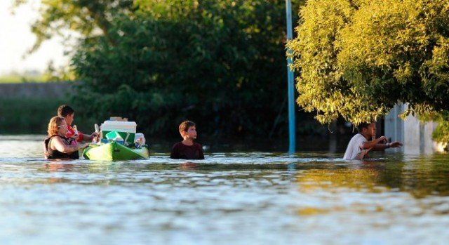 El Gobierno ejecutó apenas un tercio de lo recaudado para prevenir inundaciones El Gobierno ejecutó apenas un tercio de lo recaudado para prevenir inundaciones