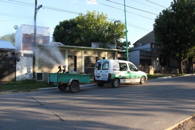 Fumigación preventiva en barrios de Ensenada