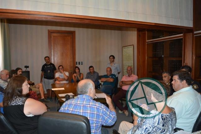 Reunión por actos delictivos en barrios de Los Talas