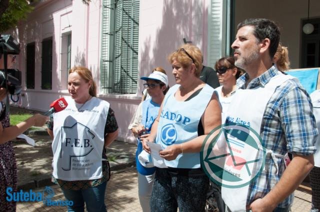 Docentes de Berisso se juntaron bajo la consigna "Unamos las Escuelas"