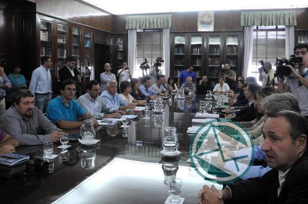 Docentes bonaerenses rechazaron la oferta de aumento salarial Docentes bonaerenses rechazaron la oferta de aumento salarial