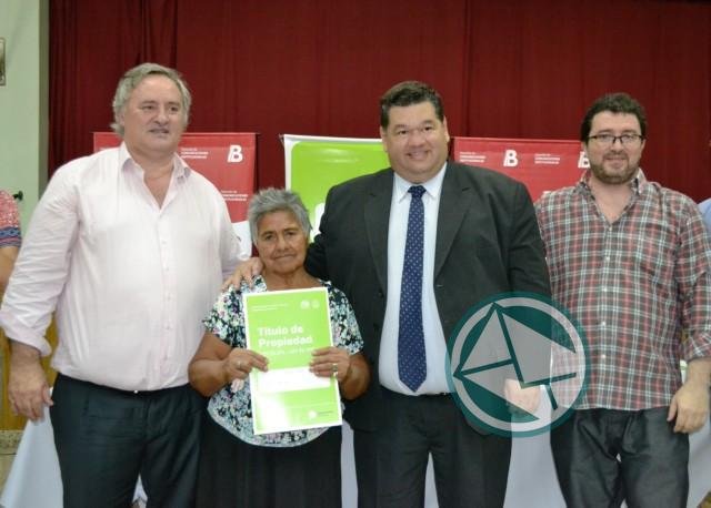 125 familias de Berisso recibieron su escritura social 125 familias de Berisso recibieron su escritura social
