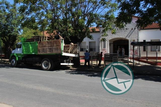 Se entregó mobiliario a las escuelas 5 de El Dique y 6 de Punta Lara