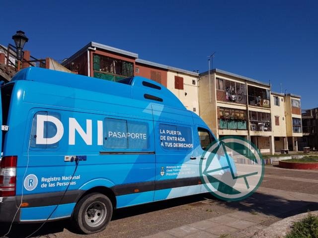 Operativos de documentación en El Dique, Punta Lara y Barrio Mosconi