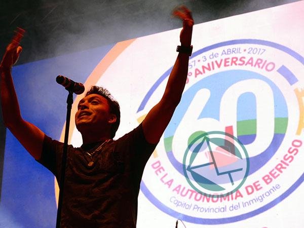 “Banda XXI” cerró ante una multitud la celebración del 60 aniversario de la Autonomía Municipal de Berisso