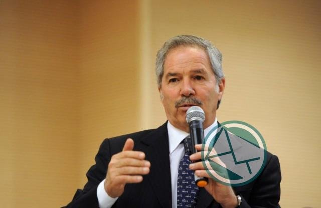 Solá le respondió al Presidente: “Primero los chicos en el aula”