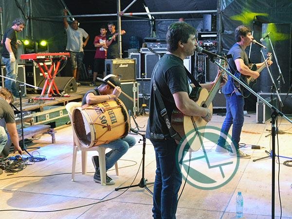 Los artistas locales le dieron brillo a la tarde de la “Autonomía de Berisso”