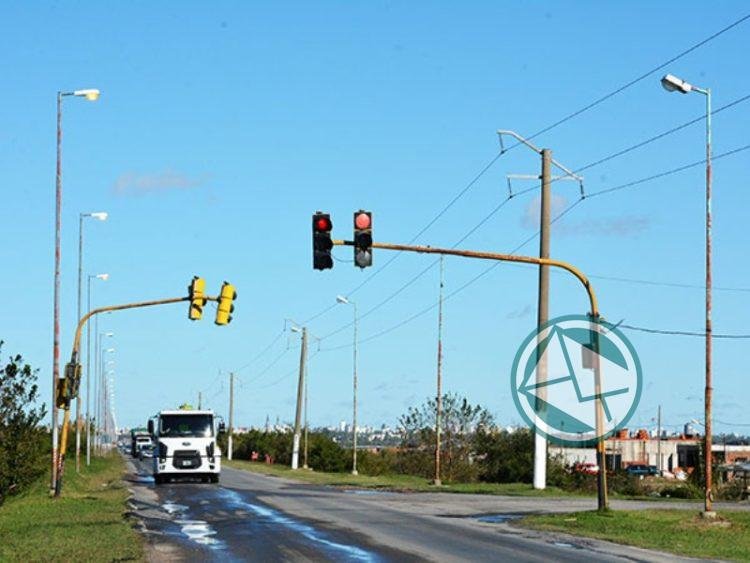 Reconversión lumínica y arreglos de pavimentos en Avenidas Montevideo, 66 y otras calles de la ciudad