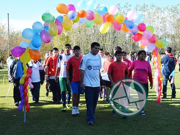 Emotiva inauguración de la séptima edición de la "Liga de Fútbol Especial de la Ribera"