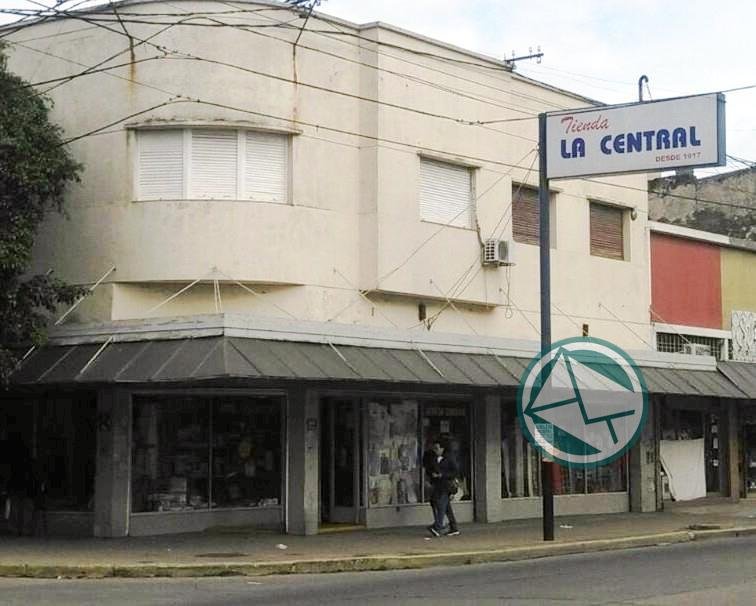 Se distinguió al comercio La Central al cumplir los 100 años de su creación el la ciudad de Berisso