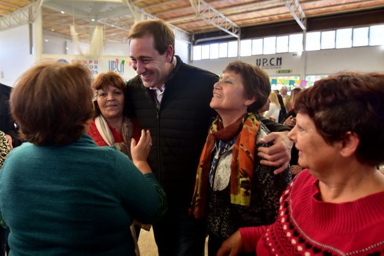 Garro celebró junto a más de 2.000 abuelos el aniversario del Co nsejo de la Tercera Edad Garro celebró junto a más de 2.000 abuelos el aniversario del Co nsejo de la Tercera Edad