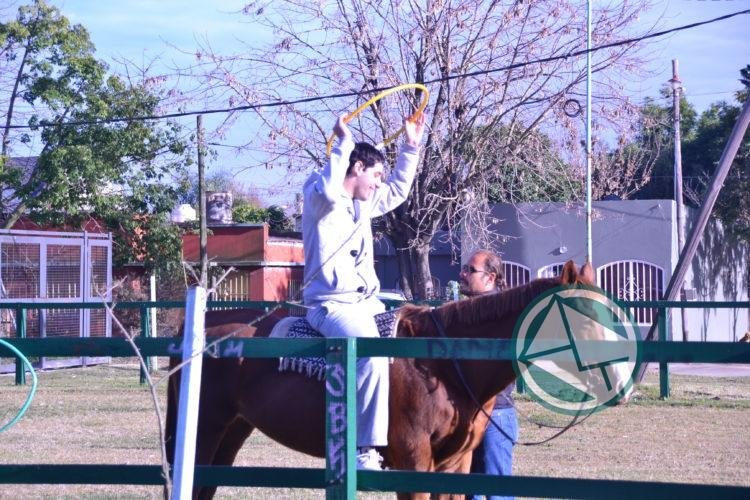Servicio de Equinoteparia para niños con discapacidad en Berisso