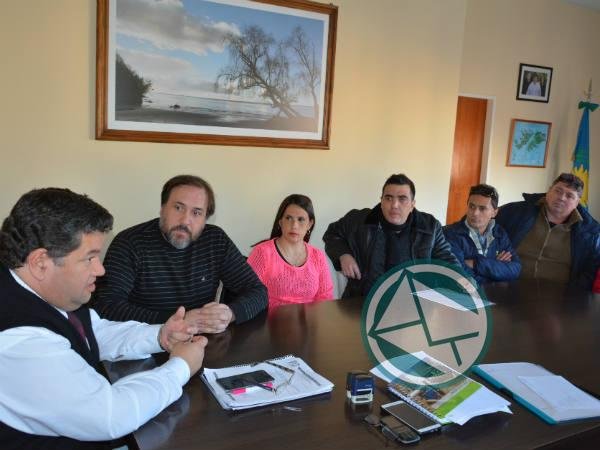 Nedela con la nueva junta interna municipal de UPCN
