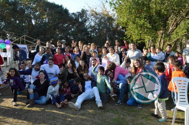 Florencia Saintout continuó su recorrida por los barrios de La Plata