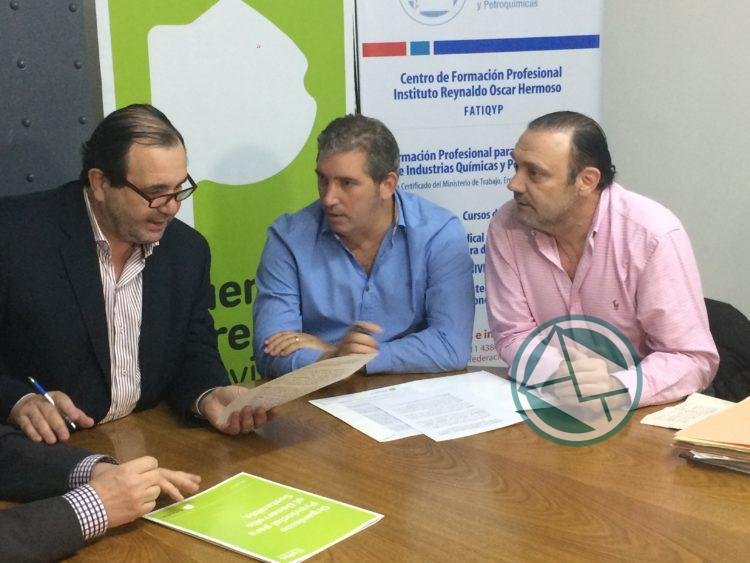 La Provincia firmó convenio con químicos y petroquímicos La Provincia firmó convenio con químicos y petroquímicos