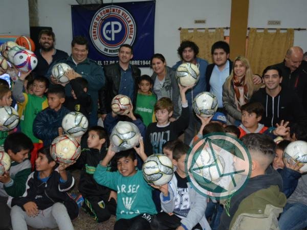 Con aportes de Nación se entregaron material deportivos a instituciones locales