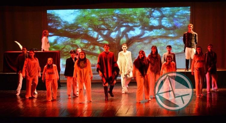 A sala llena, se estrenó el musical de Belgrano conformado por estudiantes secundarios platenses A sala llena, se estrenó el musical de Belgrano conformado por estudiantes secundarios platenses