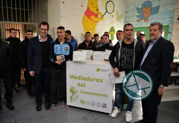 La lectura y el saber como herramientas transformadoras de la sociedad La lectura y el saber como herramientas transformadoras de la sociedad