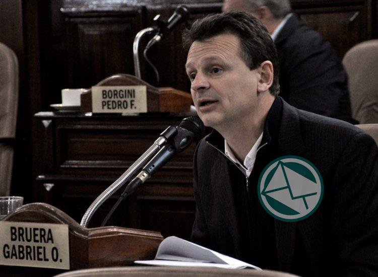 Bruera: “Les ofrecemos un plan de seguridad y Garro contesta con un show decadente para hacer multas” Bruera: “Les ofrecemos un plan de seguridad y Garro contesta con un show decadente para hacer multas”