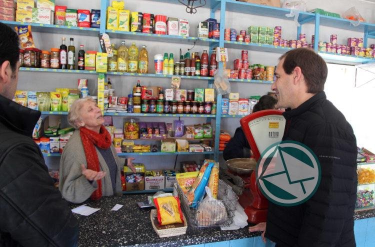 Garro encabezó ‘timbreo de gestión’ junto a funcionarios y pre-candidatos: “Seguimos recorriendo los barrios para escuchar a los vecinos”