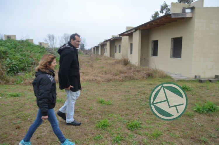 Escudero pide una urgente reactivación de las obras que paró este gobierno en La Plata Escudero pide una urgente reactivación de las obras que paró este gobierno en La Plata