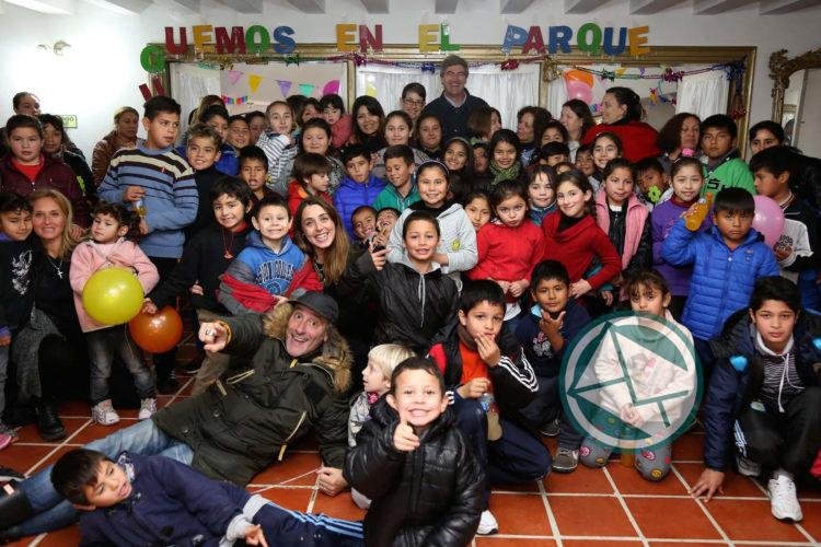 Más de 85 chicos participaron de la jornada “Juguemos en el Parque” Más de 85 chicos participaron de la jornada “Juguemos en el Parque”