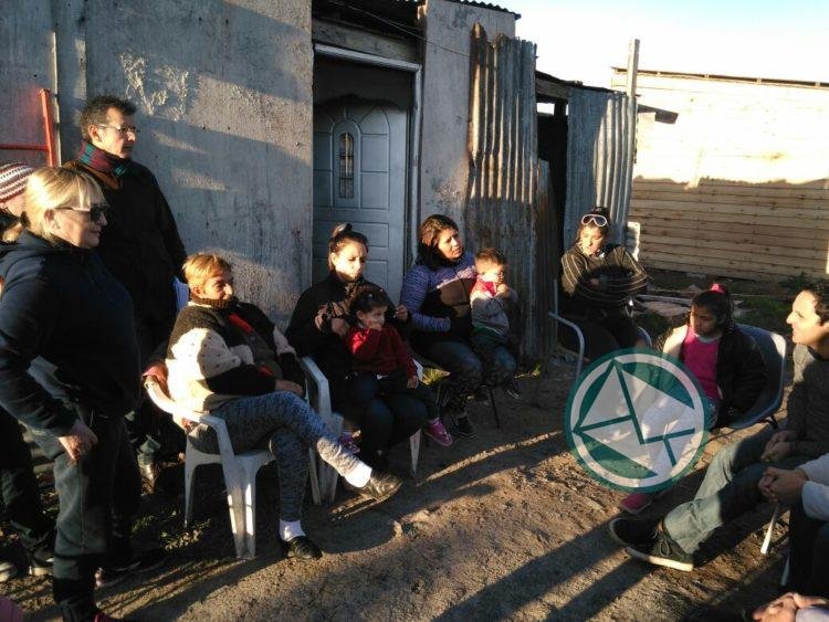 Los precandidatos de lista 4 de Unidad Ciudadana recorrieron el barrio Santa Cruz