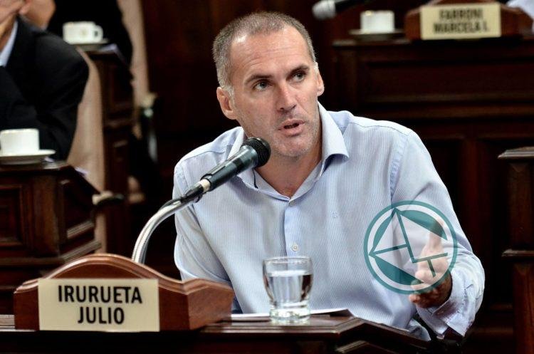 Como cuando tenes los medios y le robas a otros las ideas y es mejor para todos