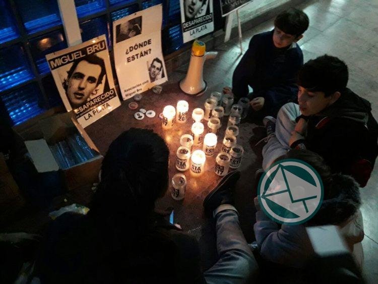 A 24 años de su desaparición, se realizó una nueva vigila por Miguel Bru A 24 años de su desaparición, se realizó una nueva vigila por Miguel Bru