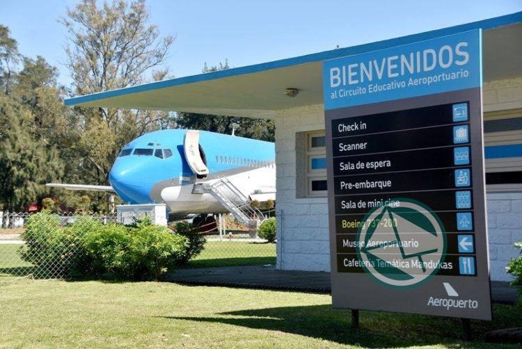 Garro inauguró el aeropuerto de la República de los Niños Garro inauguró el aeropuerto de la República de los Niños
