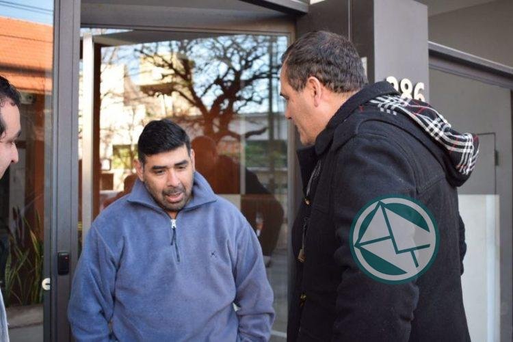 Escudero en campaña escuchó a un taxista asaltado y dice que la ciudad está desprotegida