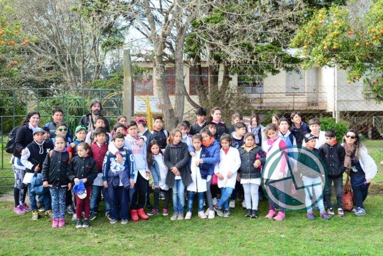 Alumnos de Berisso visitaron la Isla Paulino